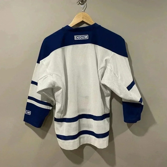 Toronto Maple Leafs CCM Air Knit NHL Hockey Jersey - Picture 2 of 8